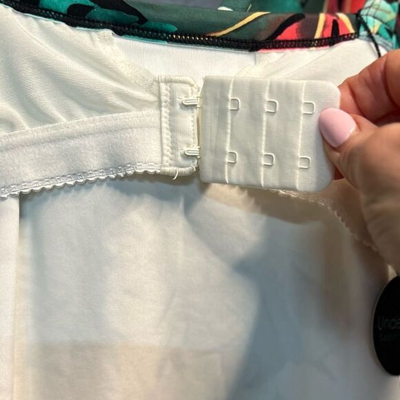 COCO REEF Enrapture Bra Sized Underwire One Piece Molded Push Up in Sz 36E. NWT! - Picture 8 of 16